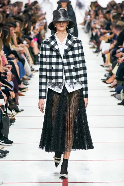 Look 55